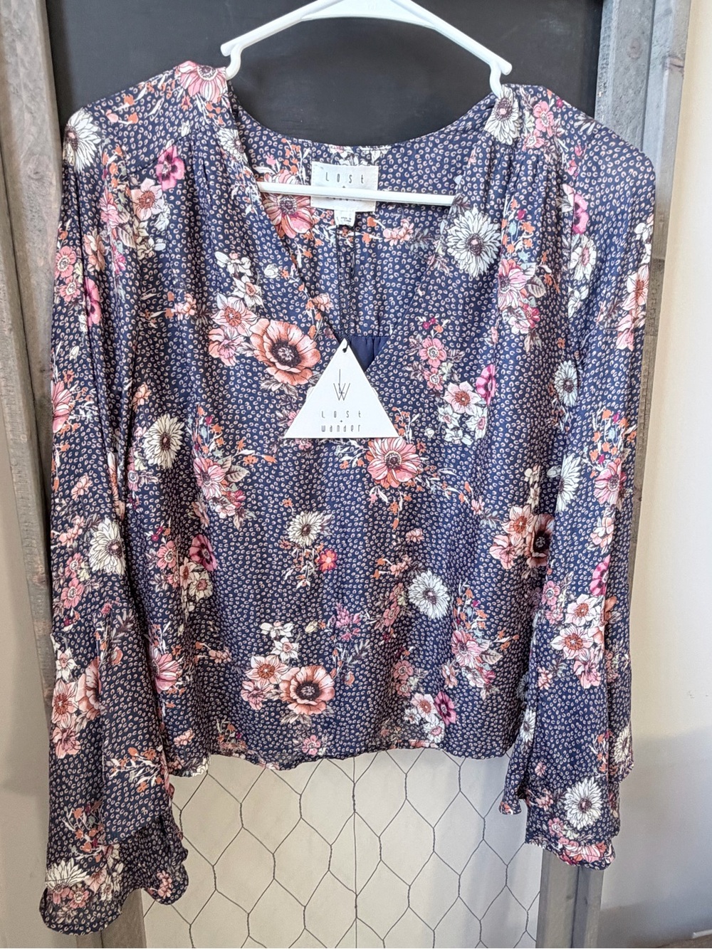NWT Lost + Wander Navy Floral Long Bell Sleeve V-Neck Boho Blouse Top Size S